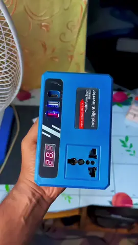 🔋 විදුලිය නැති වෙලාවට ප්‍රයෝජනවත් Lithium Inverter ⚡️ 💡 Fan, LED light වගේ අවශ්‍ය දේවල් සඳහා backup power එකක් ලෙස භාවිතා කරන්න පුළුවන්. ඔයාලා මේක ගැන මොකද හිතන්නේ? 👀 #LithiumInverter #PowerBackup  #HomeGadgets #GadgetReview #UsefulGadgets 