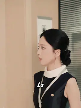 part1: La mujer descubrió que el presidente no la amaba.#lovestory #movie #tiktok 