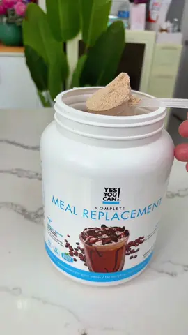 Suplemento nutricional en polvo Yes You Can sabor cafe Suplemento nutricional, Yes You Can, suplemento en polvo, bebidas nutricionales #tiktokcreatorpicks #DealsForYouDays #SuplementoNutricionalYesYouCan #BebidaNutricionalEnPolvo #SuplementoEnPolvoSaborCafe - Este suplemento nutricional en polvo se presenta en un formato de bote con sabor a cafe, diseñado para integrarse fácilmente en tu rutina diaria. Lo preparo mezclando una medida del producto con agua o leche vegetal en un mezclador hasta obtener una textura uniforme. Es ideal para incluirlo como parte de tus preparaciones de alimentos habituales. Su consistencia es suave y se mezcla de manera sencilla, permitiendo disfrutar de su sabor en cualquier momento del dia. The information shared is for general purposes and does not replace personalized professional guidance. Offer availability may be subject to a limited time. The price shown may vary depending on promotions or availability.