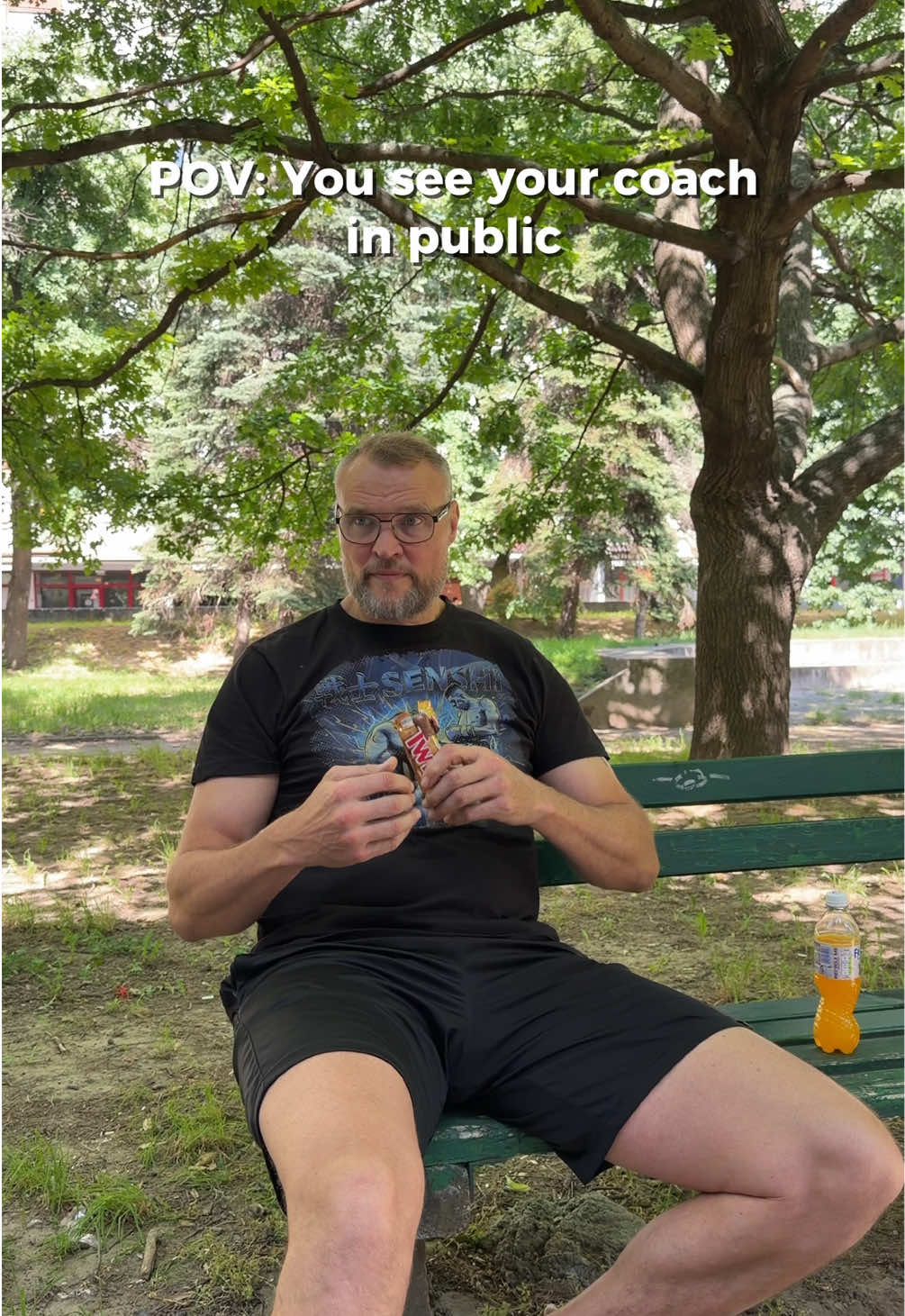 Have you ever caught your coach? 🤣 Follow for more funny videos, K-1 stories, kickboxing tutorials, workouts, motivation, and fight highlights! 💯 Osu! 🥋