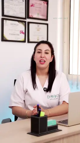 شنو السر وراء Korean Glass Skin؟ ✨ بشرة مشرقة، ناعمة، hydrated وكتبان صحية حتى بلا maquillage… بزاف ديال الناس كيربطو هاد النتيجة غير بـ crèmes, sérums et skincare products ولكن فالحقيقة، كاين جانب آخر أعمق كيركز على جودة البشرة وتجددها من الداخل. فهاد الـReel غادي نبدأو نكشفو ليكم الفكرة بشوية بشوية 🤍 وخليو لينا فالتعليقات: شنو أول حاجة كاتجي فبالكم ملي كاتسمعو Korean Glass Skin؟#DOSKIN #DOSKINAgadir #KoreanGlassSkin #GlassSkin #LuxurySkincare #SkinQuality #PeauLumineuse #PeauHydratée #SoinVisageAgadir #SkincareAgadir #DiagnosticPeau #BeautyClinic #CentreEsthetiqueAgadir #InstitutDeBeautéAgadir #GlowSki#biohaking