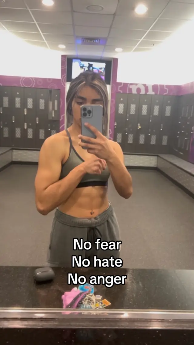 @DFYNE DC - EM10  #fypシ゚viral #biceps #GymTok #gymgirls 