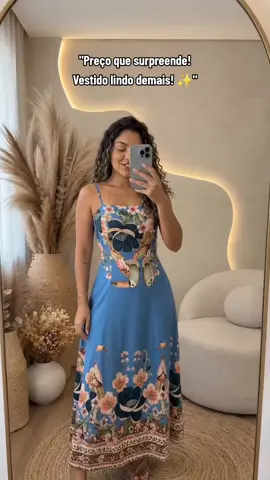 Vestido longo lindo com estampa exclusiva! 💙 Tecido leve, caimento perfeito e super confortável! Estampa cheia de charme com flores e tucanos, cor azul deslumbrante! Fica maravilhosa em qualquer ocasião! ✨ E o melhor: preço super especial! Não deixa passar! Garanta o seu! 💨🛒