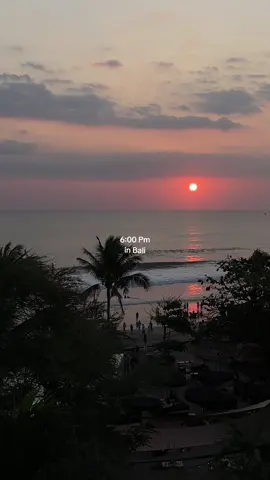 تأمل🌇🌊 #بالي #bali #Bali #سيمنياك #اندونيسيا 