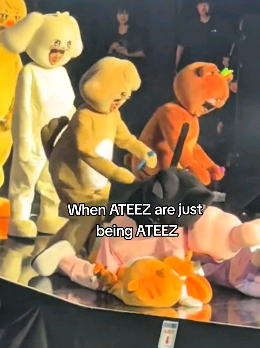 They’re not even trying. This is just ATEEZ being ATEEZ 😂 And honestly, we wouldn’t have it any other way 🏴‍☠️ #ateez #ateezedit #mingi #hongjoong #wooyoung 
