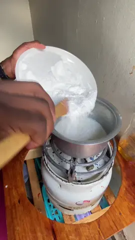 Stop eating like a normal student 😂@CHEF GODWIN UGANDA @🚀NASSER⚡️🎯 @Equity Bank Uganda @Jumia Uganda @Jeje Owenz @mile @Kelvin Giggy @MTN Uganda @Centenary Bank #youngbanker #Vlog #fypシ #campuslife #hostel 