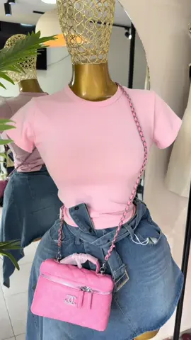 Pink girl 🌸🥀🫶🏽 Taille S-M 37,000 Wha +2250706741423  #pourtoi #vetementsfemmes #jeans #afriquetiktok🇨🇲🇨🇮🇨🇩🇲🇱🇹🇬🇬🇦🇸🇳 #abidjan225🇨🇮 
