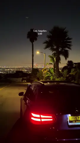 Los Angeles at 1:00 AM 🌃 No traffic, no rush… just the skyline glowing in the middle of the night. Sometimes LA feels even more magical when everything gets quiet. ✨🌙 📍 Los Angeles, California #LosAngeles #LAtNight #LosAngelesSkyline #CityViews #LAMagic
