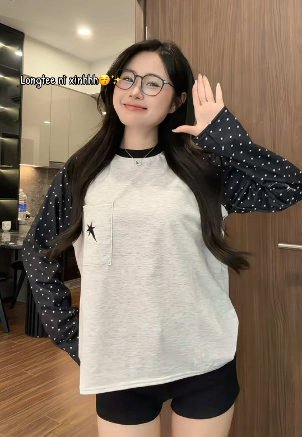 Longtee mặc là mê lyyy😝✨ #longtee #outfit 
