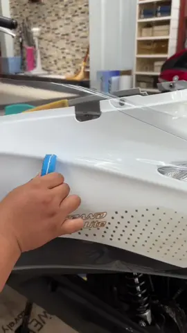Dán xe bi decal, full giáp bảo vệ, film ppf tpu tph, keo trong 3 lớp #BiDecalDaNang #PPFDaNang #DanXeDaNang #KeoTrong3Lop #DanPPFXeMay 