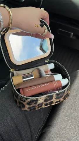 @Timeless Tresses #tiktokshopseptemberrestock #timelesstresses #makeupbox #makeupessentials #makeupbag 