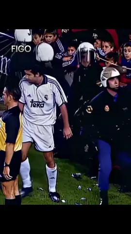 FIGO meilleur joueur de Barça mais real de Madrid moka nagou si Barça wa Barça di ko saga #meilleurorigine 