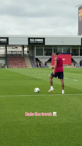10/10 if you ask us 👏 #fcbarcelona #barçaontiktok #skills 