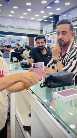 iPhone 18 pro max 2nd piece unboxing #iphone18promax #foryou #iphone #iphone18 #unboxingvideo 