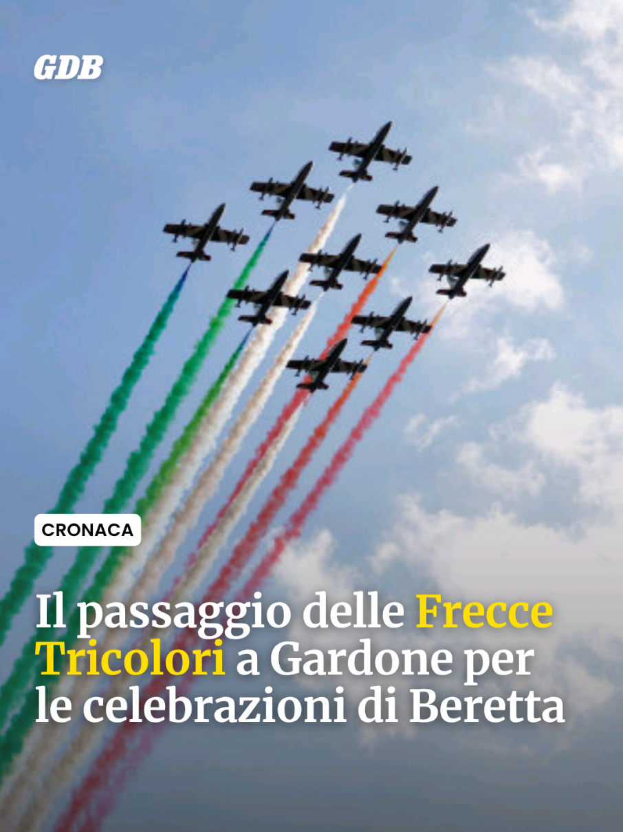 Le Frecce Tricolori sorvolano Gardone per i 500 anni della Beretta Il sorvolo della Pattuglia Acrobatica Nazionale ha segnato uno dei momenti più attesi delle celebrazioni per i 500 anni della Beretta. Il tricolore ha attraversato il cielo della Valtrompia davanti al pubblico presente per l’anniversario della storica azienda, protagonista di un pomeriggio di eventi dedicati a cinque secoli di storia. 📰 Leggi l'articolo sul giornaledibrescia.it #giornaledibrescia #brescia #gardonevaltrompia #beretta #frecceTricolori 1 m