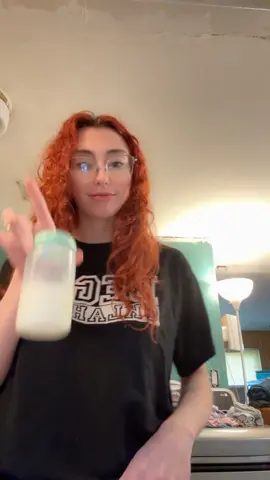 Unfortunately I only have like 2 bras that are even slightly the right size anymore to not give me clogged ducts so it’s gunna be a real fun time dealing with that until I can offord more 🥲 5 oz pour, 2nd pump of the day 🥰 I DO have a 6oz bag in the freezer since we all just had colds, so I’m hoping to save that for another sick spell but that leaves me with 14 oz total of “oversupply” currently 🥺 I couldn’t ever even give my 5 year old one full bottle of breast milk so this means so much to me ❤️ I also have a 4 oz bag of some chunky strawberry milk but.. that’ll be for either an emergency situation OR I might use it for a bath cuz a pink bath would be kinda cute 🤣 #fy #fyp #breastfeeding #pumpingmom #momlife 