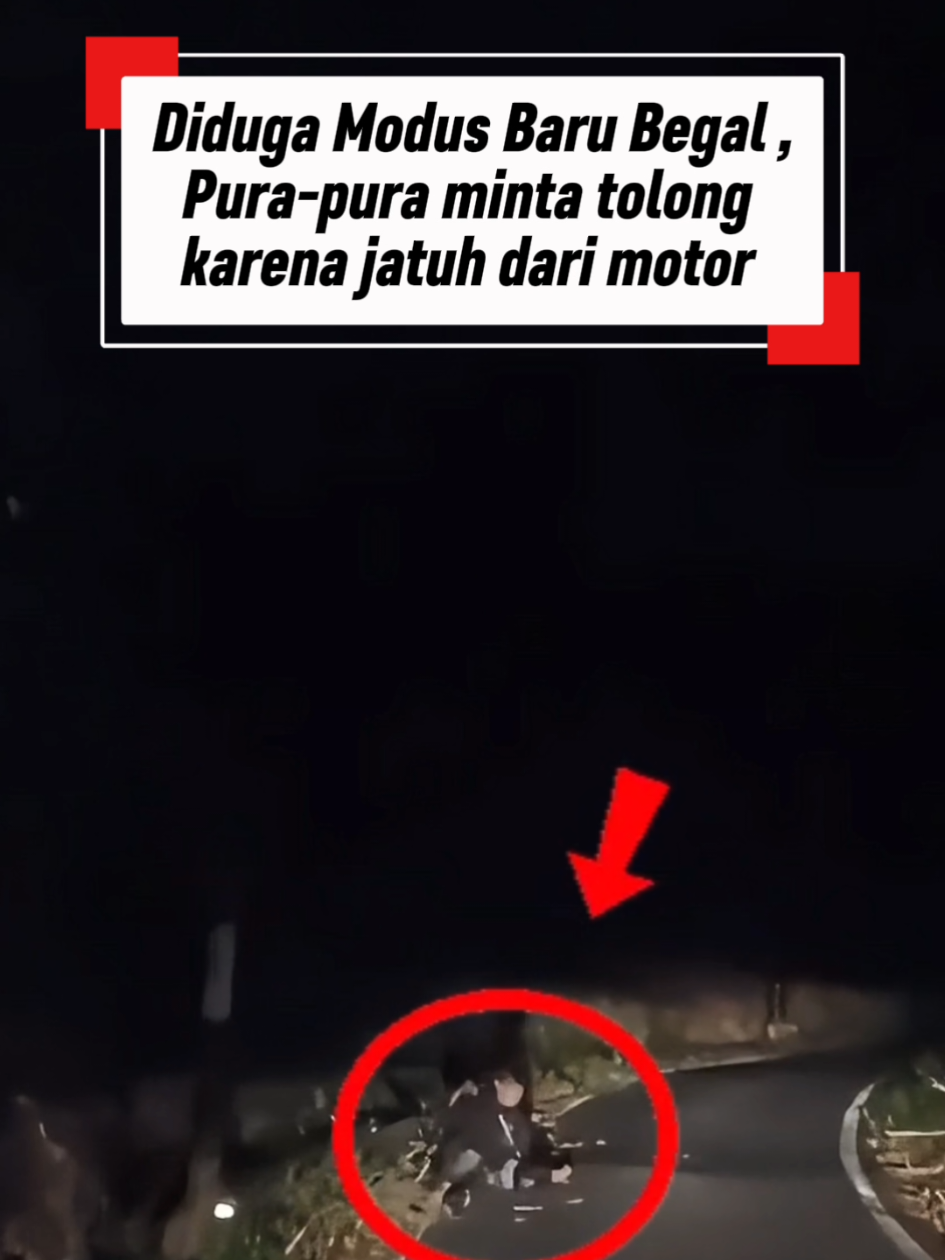 Sebuah momen menegangkan dialami seorang pengendara mobil saat melintasi jalan yang sangat sepi pada malam hari. Tidak ada rumah, minim penerangan, dan tidak terlihat kendaraan lain yang melintas. Di tengah perjalanan, pengemudi melihat sesuatu yang menyerupai lampu sepeda motor yang terguling. Tak lama kemudian, seorang pria terdengar berteriak meminta pertolongan. Namun karena kondisi jalan yang sangat sepi dan khawatir akan kemungkinan modus kejahatan, pengemudi memilih untuk tidak berhenti dan langsung melanjutkan perjalanan. Belum diketahui secara pasti apakah pria tersebut benar-benar mengalami kecelakaan atau hanya berpura-pura meminta pertolongan. Kejadian ini menjadi pengingat bagi para pengendara untuk selalu berhati-hati saat melakukan perjalanan malam hari, terutama ketika melewati jalan yang sepi dan minim penerangan. Jika menemukan situasi mencurigakan, utamakan keselamatan dan pertimbangkan untuk meminta bantuan pihak berwenang. #BeritaTerkini #KejadianMalam #Pengendara #HatiHatiBerkendara #Keselamatan  