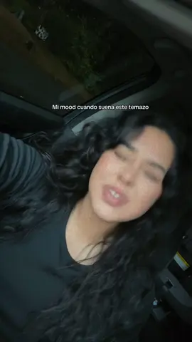 ME DUELE EL CORAAAAA🩵 @Karol G ✨✨✨ #conquienandara #karolg #nmadst #tropitour #karolgmusic 