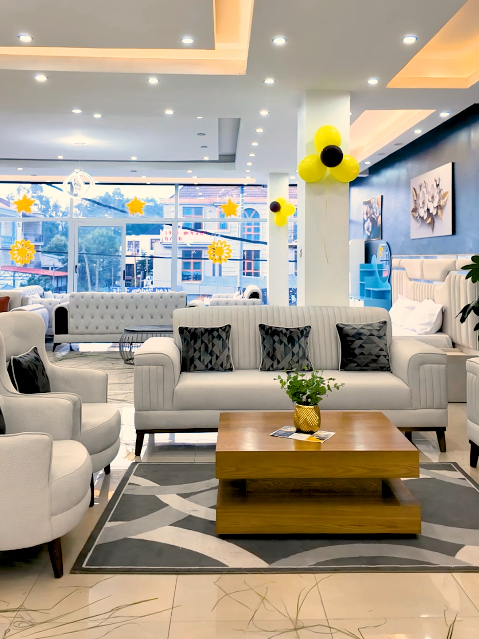 🛋  ባለ ሰባት መቀመጫ 🛋🛋 ሳሎን ማለት ከቤተሰብዎ ከወዳጆ ጋር ጊዜ ሚያሳልፉበት  ልዩ ቦታ ነው ለዚህ ልዩ ቦታ  ዉብ ሶፋ ያስፈልገዋል ይሄን ልዩ ሶፋ በተመጣጣኝ ዋጋ ይዘንልዎት ቀርበናል ⭕️ በጠንካራ ጥሬ እቃ ⭕️ በሚፈልጉት ቀለም ⭕️ በቤትዎ ልክ በሶስቱም ቅርንጫፎቻችን ይምጡና ማዘዝም ሆነ መሸመት ይችላሉ  ለተጨማሪ መረጃ ይደውሉልን  📞₁0965333435/ ፊጋ ብራንች 📞₂ 0966333435/ ሰሚት 72 ብራንች 📞₃ 0948754444/ አያት 49 ብራንች 📞₄ 0943743333/ ጎሮ ብራንች R.s ጋላክሲ ፈርኒቸር       📍 ቁጥር 𝟏 ፡ ሰሚት 72 ከጌታስ ሪል እስቴት ፊት ለፊት ያለው ህንፃ 1ኛ ፎቅ 📍ቁጥር 𝟐 ፡ ፊጋ መብራቱን አለፍ እንዳሉ እናት ባንክ ያለበት ህንፃ ላይ 📍ቁጥር 3: ጎሮ  ከሰን ራይዝ ሪል እስቴት ፊት ለፊት #sofa #ethiopian_tik_tok🇪🇹🇪🇹🇪🇹🇪🇹 #furniture #galaxyfurniture #ሶፋ 