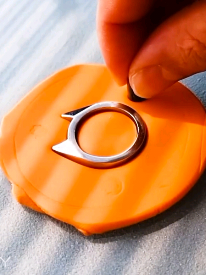 A tiny ring with the appearance of ordinary wearable jewelry hides a surprisingly complex piece of high-voltage engineering.
 
 This project by @PenguinDIY explores the concept of a compact high-voltage ring device, combining a miniature form factor with the fascinating science of voltage generation and electrical transformation. 
 #HighVoltage #Electronics #ElectricalEngineering #CircuitDesign #HighVoltageElectronics 
