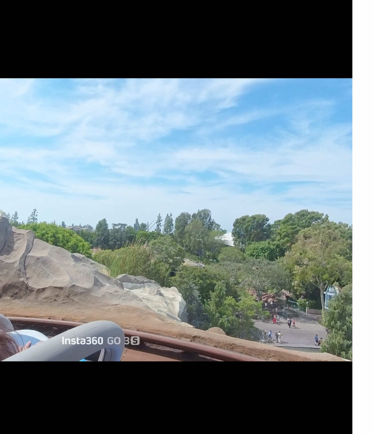 Matterhorn ride at Disneyland #Insta360 #boogieboogiebash2026 #disneyland #californiaadventure #matterhorn ride