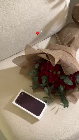 ياحبيب روحي وعيوني الله لايحرمني🥹❤️💍 ماشاءالله  ايفون18 برومانسيه #fyppppppppppppppppppppppp #fyp #viral #foryou #عشوائيات 
