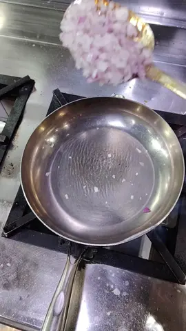 سويت لكم طريقه الفاصوليا الحمراء مع التونه الرطب على طريقتي شاهد الفيديو ولا تنسونا من دعمكم لكي يوصلكم كل جديد #الشيف #عبده 