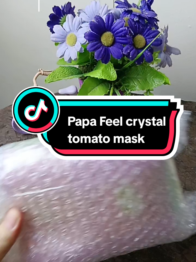 Kulit nampak kusam & pori terasa macam makin ketara? 🍅✨ Papa Feel Crystal Tomato Mask dengan Vitamin C, B5 & asid salisilik, diperkaya kolagen premium — bantu jadikan rutin penjagaan kulit rasa lebih lengkap. 💕 Sesuai untuk yang nak fokus pada penjagaan pori dan kulit yang mudah berjerawat. Jangan lupa masukkan dalam rutin skincare ✨#papafeel #sheetmask #glassskin #maskerwajah #skincare 