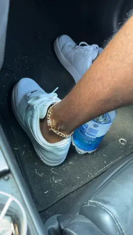 :l & don’t mind my car.. I need to vacuum 🤨 #anklet #bedazzled 