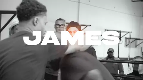 🥊 POWER DOESN’T START WITH THE PUNCH, IT STARTS WITH POSITION. At our James “Lights Out” Toney workshop, we broke down one of those small details that separates throwing punches from truly understanding the craft. When James throws multiple punches toward his lead-hand side, he keeps his head positioned over the front foot allowing the punches to flow quickly without sacrificing balance. But when it’s time to deliver the power shots? He transfers his head toward the back foot, loading the position and creating the leverage to fire with bad intentions. ⚡️ Front foot for the flow. Back foot for the power. Position first—punches second. This was just one small piece of the game James shared with us. Details like this are why you can watch his fights ten times and still discover something new. More workshops may be coming soon. 👀 Subscribe for more in depth breakdowns and exclusive content.@James Toney  #JamesToney #LightsOutToney #SolisBoxing #BoxingTechnique #BoxingTraining       