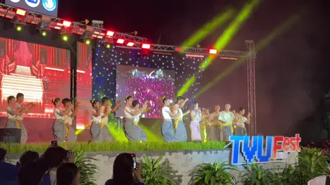 Ở ngoài chị ấy đẹp quá vậy😳😍@Phương Mỹ Chi #xhtiktok 