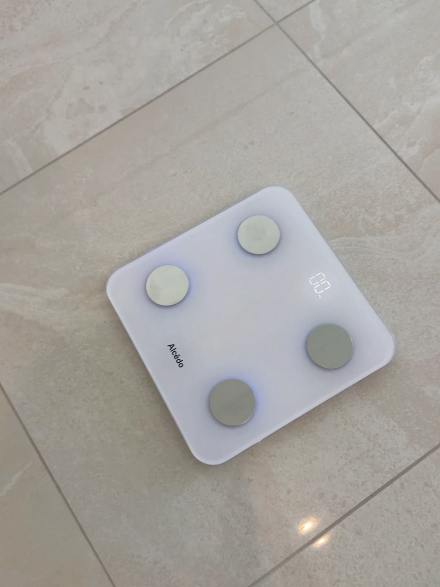 Báscula o gramera inteligente para peso corporal de la marca Alcedo, llamada Alcedo Smart Scale for Body Weight #alcedosmartscale #alcedo #bascula #TikTokShopFallDealsForYou #TikTokShopStockUp 