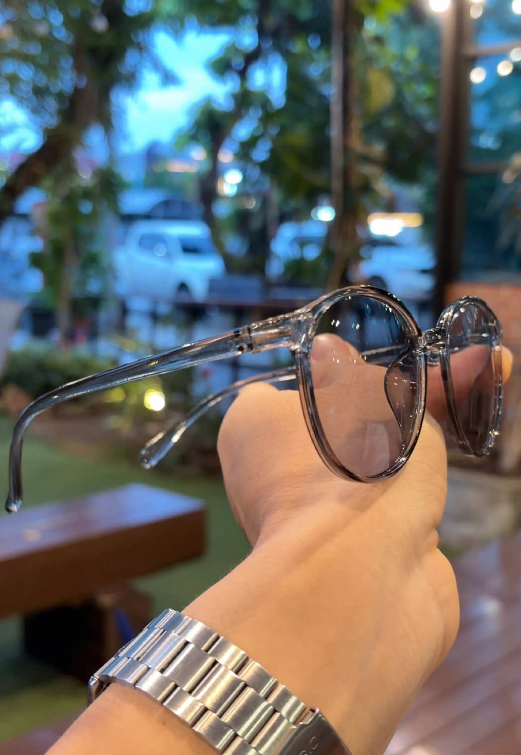 แว่นตากันแสงสีฟ้า สีเทา สำหรับสายเอียงและสายตา ยาว เหมาะสำหรับอ่านหนังสือ เดินเล่น และป้องกัน แสงแดด #แว่นแฟชั่น #แว่นสายตา #แว่นตา #แว่นกรองแสง #เผื่อใครถามว่าซื้อไหน 