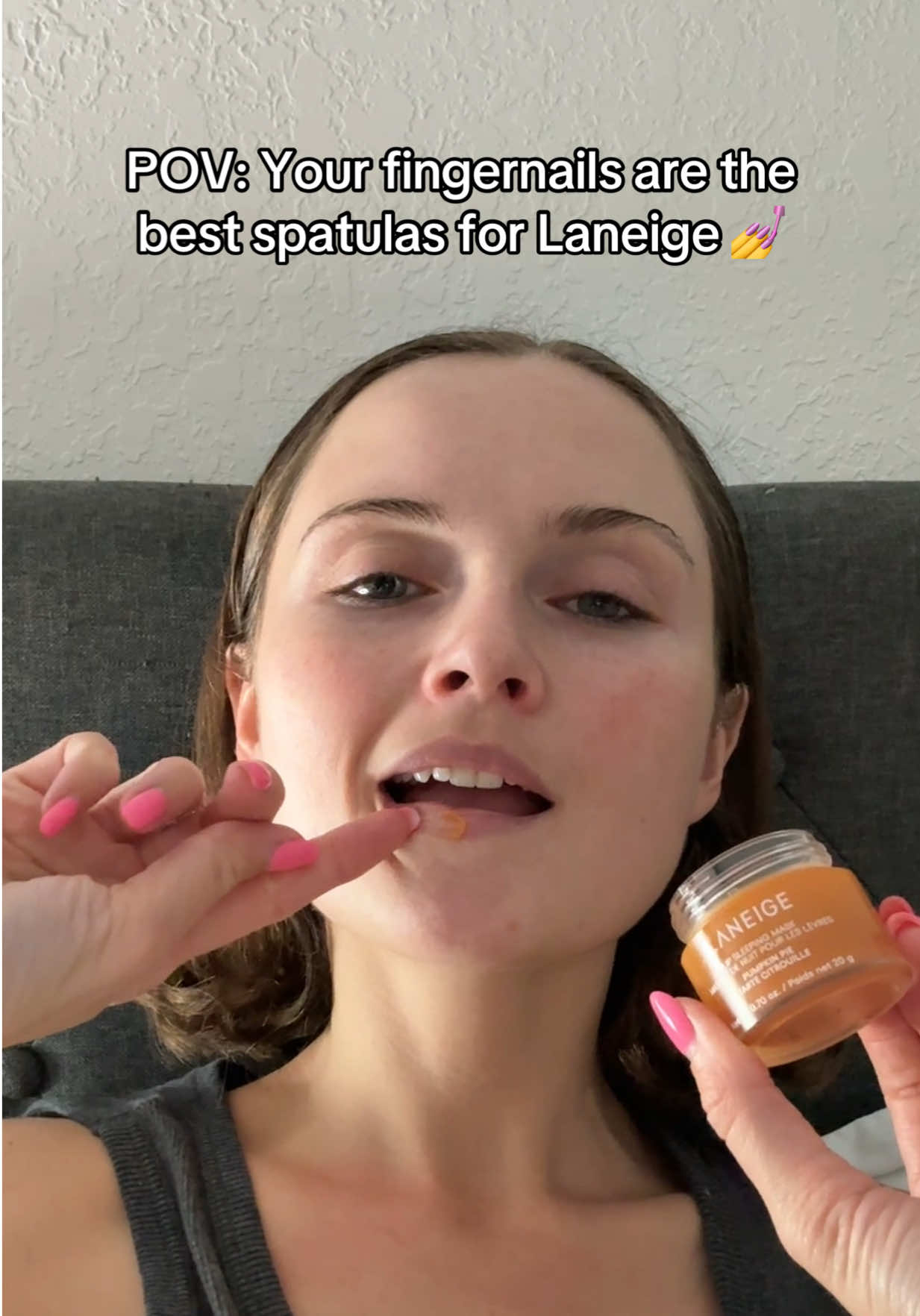 I adore Laneige Lip Sleeping Masks, but I don’t understand how people use spatulas they come with. 😅  Are you the “spatula team” or “use my fingernails” type of a gal? 👇  @laneige_us #laneigelipsleepingmask #laneige #lipmask #lipsleepingmask #beautyreviews   
