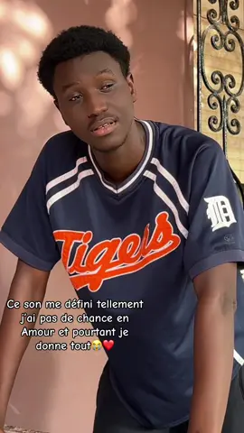 Bayina mbeuguél dafa diiss🧎‍♂️😩@AMADEUS OFFICIEL #senegalaise_tik_tok #amadeus #tiktoksenegal🇸🇳 