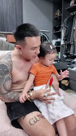 Lúc nào cũng 2 người chứ đâu có dám thương 1 người🤣🤣🤣 @TRẦN TRỌNG MẠNH @Vợ Chồng Ông Mạnh @VỢ ÔNG MẠNH 😎 #voongmanh #reviewdonhaxai #giaitri #review #vochongongmanh 