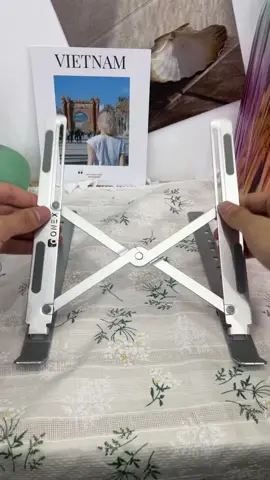 Deixe de Baixar a Cabeça! Apoio Ergonomico para Notebook é a Solução! #SolucaoErgonomica #AcessorioInteligente #NotebookEssencial #ConfortoEstudantil #TechParaTodos