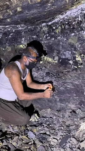 #Minecraft #blackdiamond #hiddentreasures #diamondmining #usa (350)