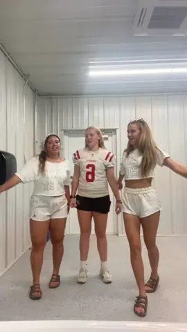 white out with my baby’s 🤍🤍 #fyp #bestfriend #senioryear #fnl🏈 #whitelies @🐆 @Charles 