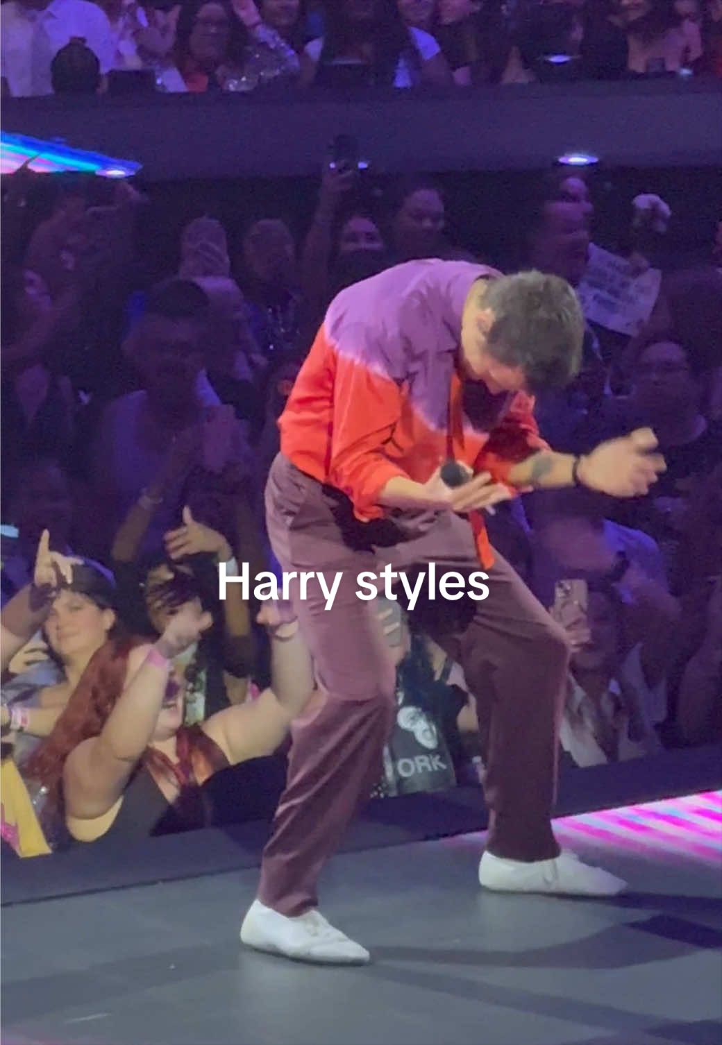 Harry in the zone . #harrystyles #nyc #fyp #HarryStylesLive @HSHQ 