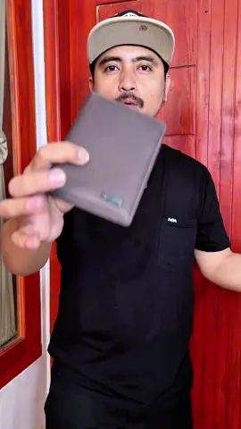 Rekomendasi dompet lipat kanvas pria kekinian, dompet cowok estetik cocok untuk kado cowok #dompetlipat #dompetcowok #dompetkanvas #dompetkekinian 
