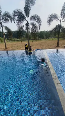 Lebih milih staycation drpd bayar cuma buat renang sebentar doank,krn emg semurah itu beli voucher di tag lokasiku ya #idaatmaja #tiktokgo #primebizhotelcikampek 