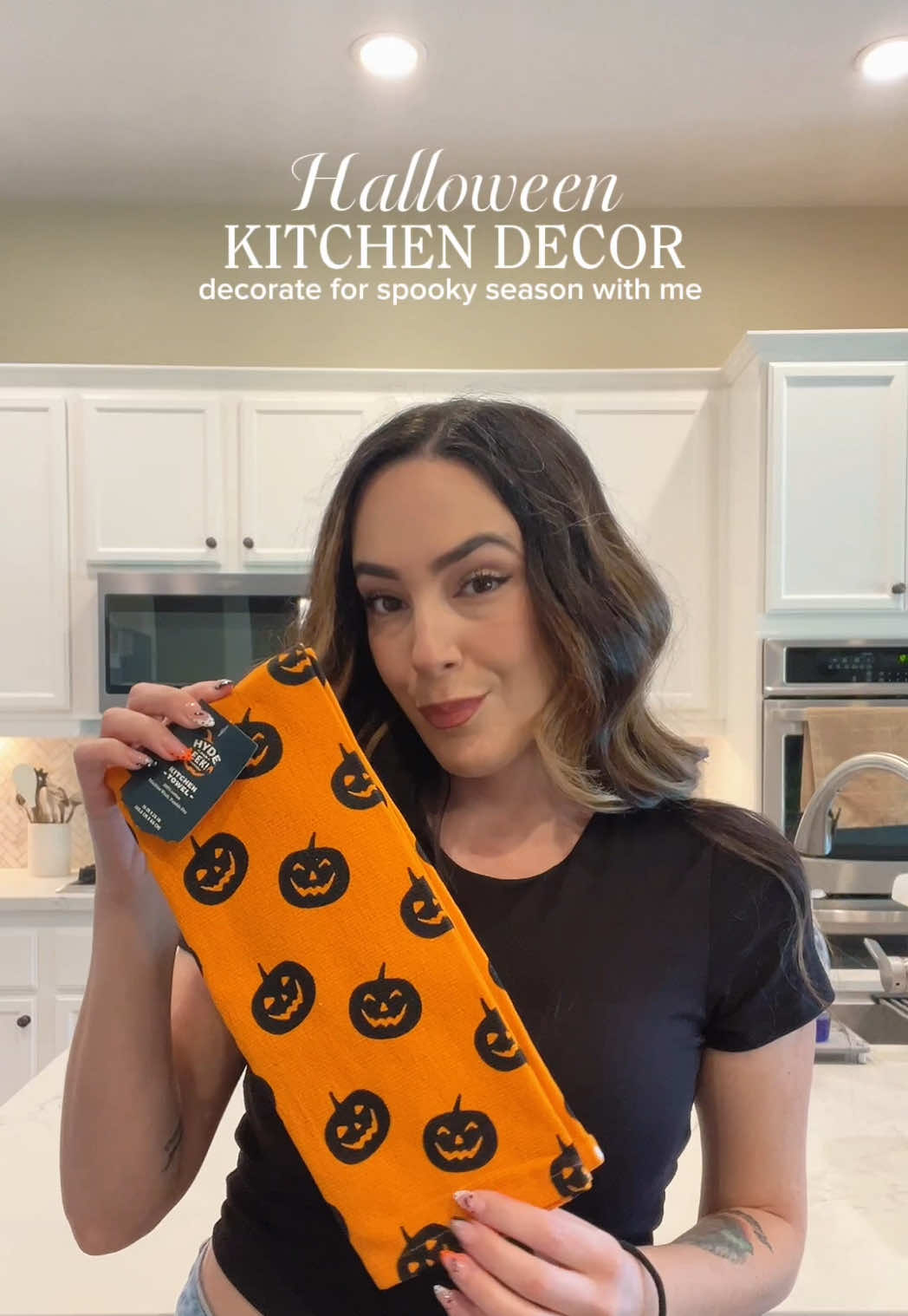 Decorate my Halloween kitchen with me 🎃👻🍂 #halloweendecor #halloween2026 #halloweenkitchen #spookyseason #halloweenvibes 