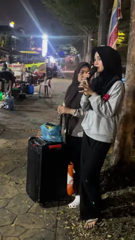 luruhnya cintaku #fyp #luruhnyabungacinta #pengamen #pengamenviral 