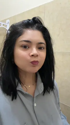 Menikmati hari minggu pagi menjadi diriku Sendiri… Happy Sunday gaesss #mercyogotan #enjoylife #manado #homesweethome 