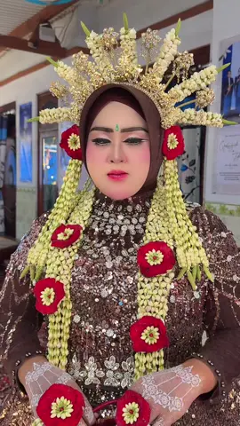 Mahogani gaun terbest musim ini selalu jadi pilihan para client 😍🫰