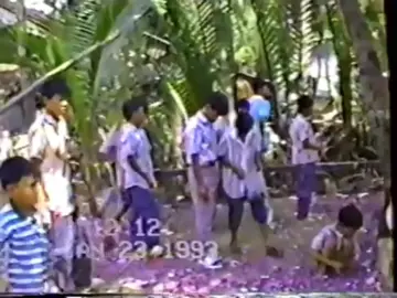 Nay sinh nhật.ad chơi lớn luôn.Đăng tết có p.h.á.o luôn.Đăng vậy chứ hk biết mấy ngày sẽ bị ông toptop cho o.u.t cái video đây.hihi.Chúc mn có giây phút xem clip hay và ý nghĩa.#kíuctuoitho #hoàiniệm #miềnquexua #kỷ niệm xưa 
