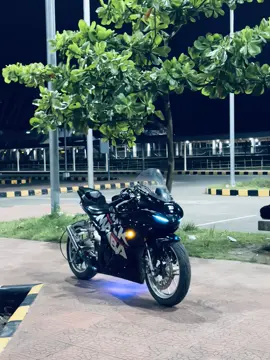 malll ta kemon..! ❤️‍🔥 . . . #blackmabma  #gsxr150  #foryou  #vairal  #fyp 