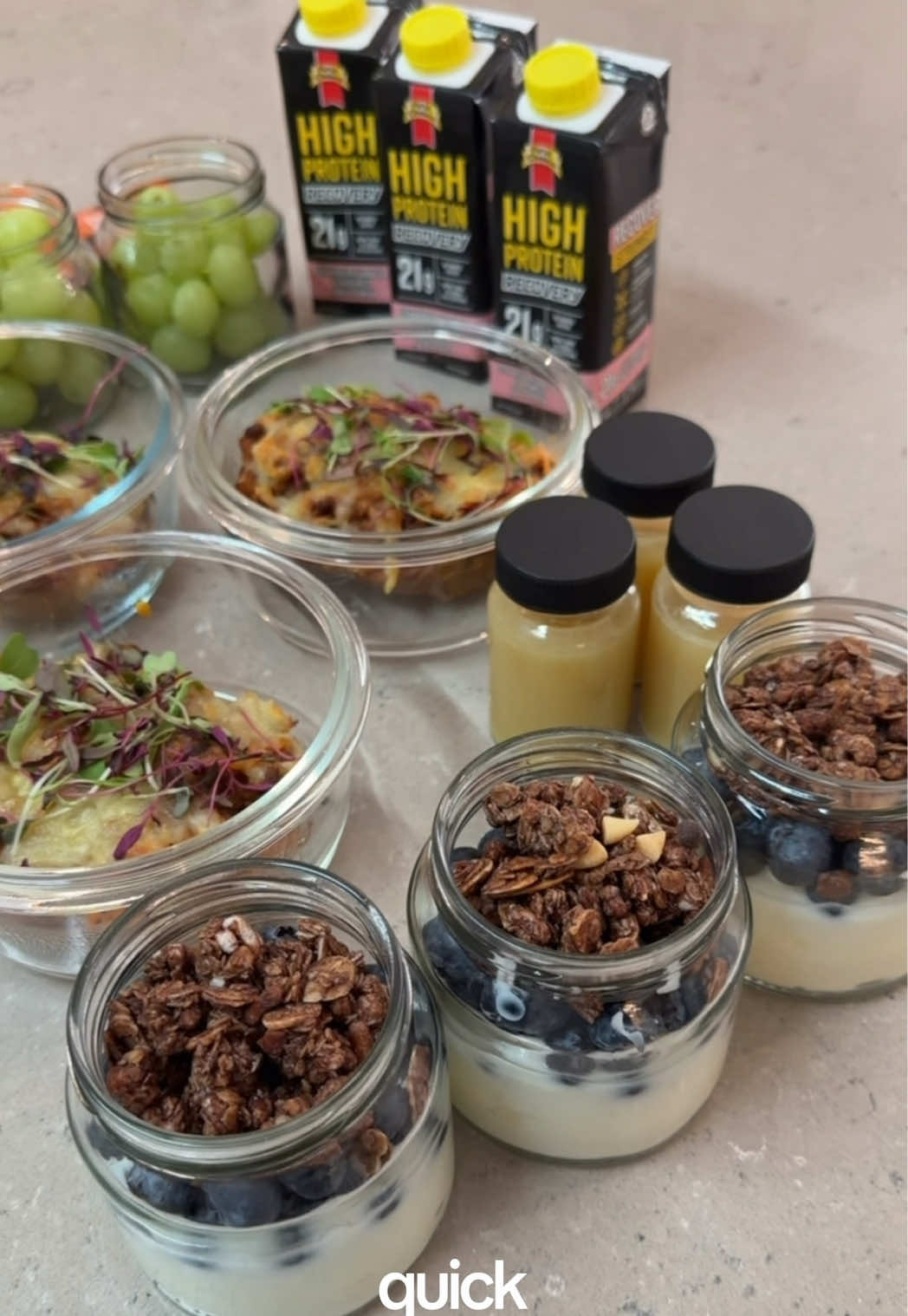 Prepping for the week ahead ✨ #mealprepideas chocolate granola: @Woolworths SA protein milk: @FirstChoiceSA 