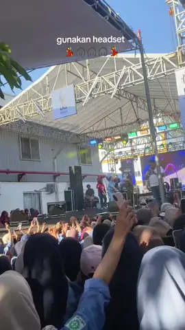 penghilang lelah setelah seharian bekerja 🤭 💃💃💃💃💃💃💃💃💃💃💃💃💃💃💃💃🎧🎧🎧🎧🎧🎧🎧🎧🎧🎧🎧 #kamvret 